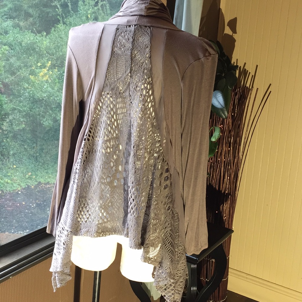 Kenar cardigan size large‎